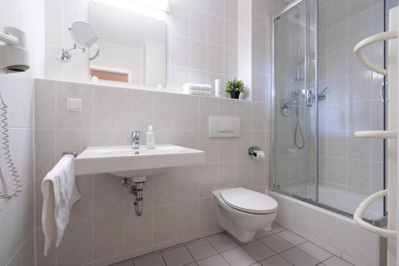 Feriendorf Rugana - Komfort Appartement Mit 1 Schlafzimmer Und Terrasse B16 Dranske Luaran gambar